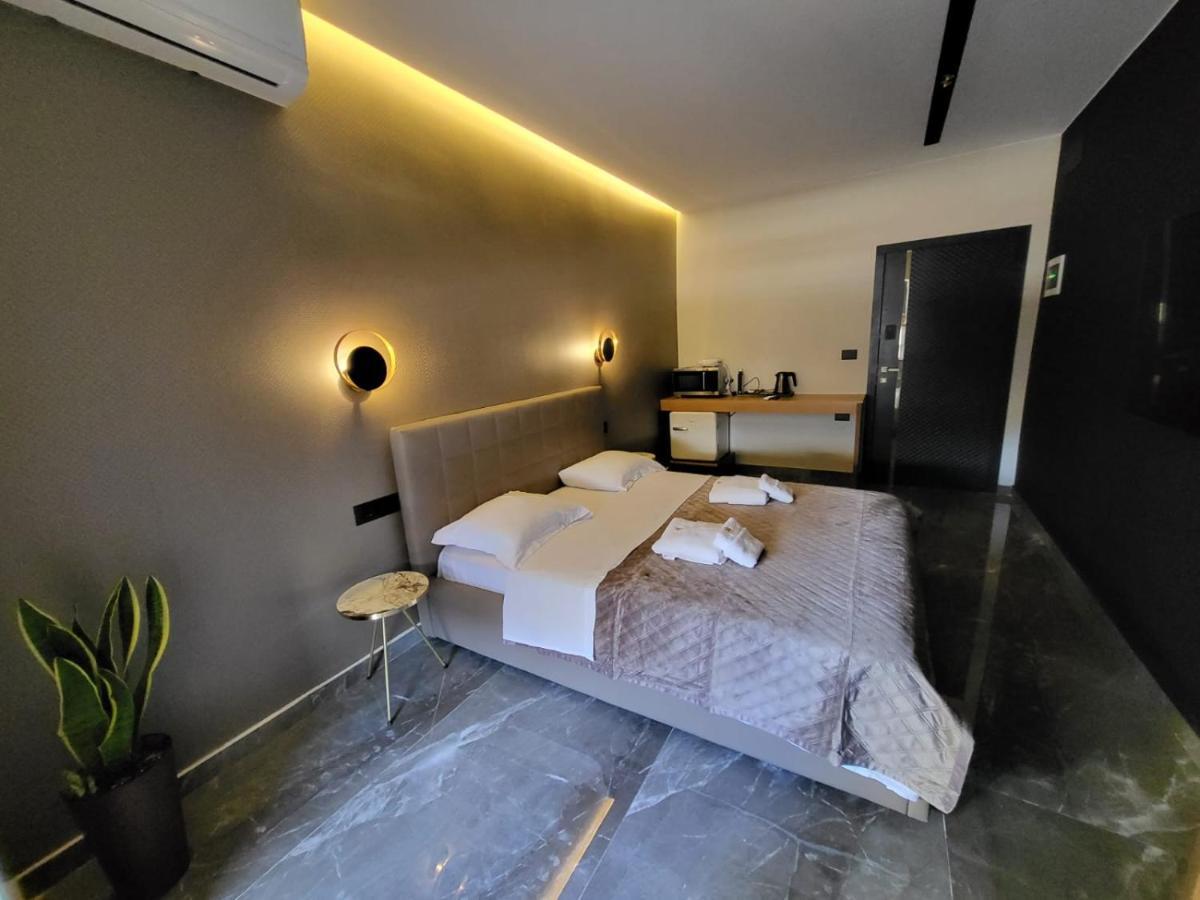 La Mirage Apartment 04 Тирана Екстер'єр фото